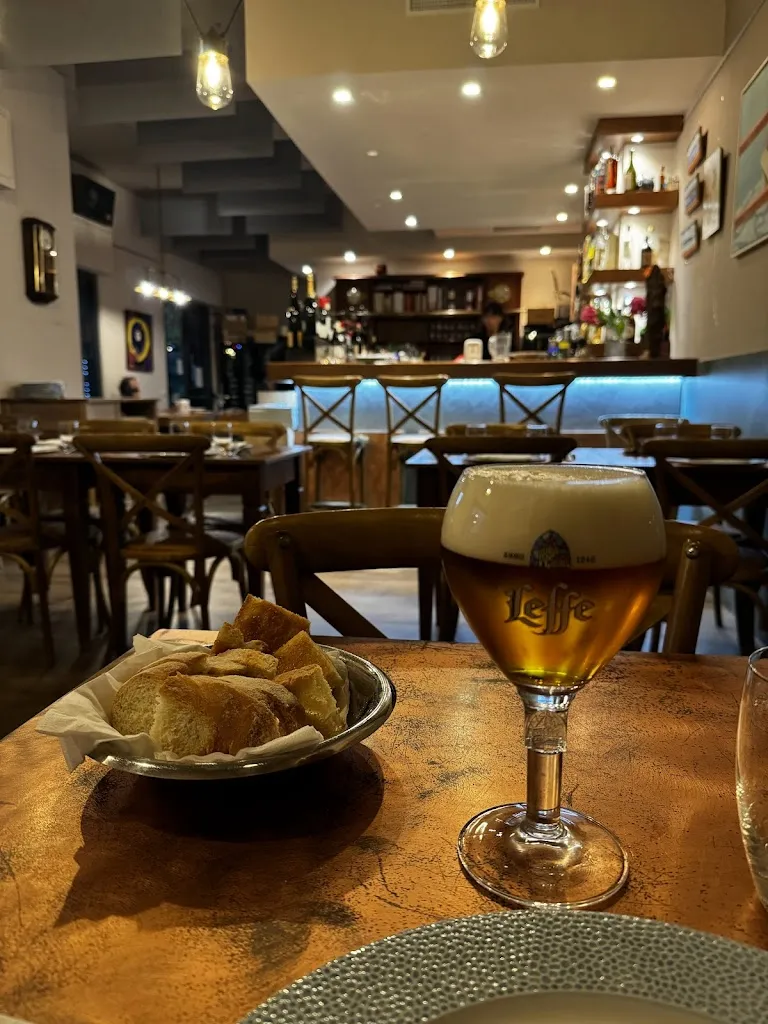 Miklós HF_Tui Bistrot, Cocktail & Bed_Arenzano_review