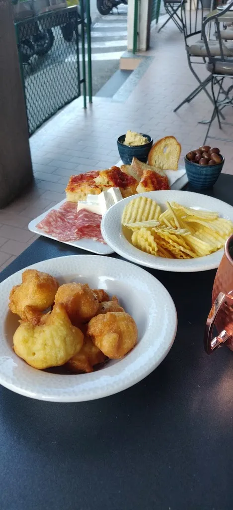 Jens Dehaese_Tui Bistrot, Cocktail & Bed_Arenzano_review