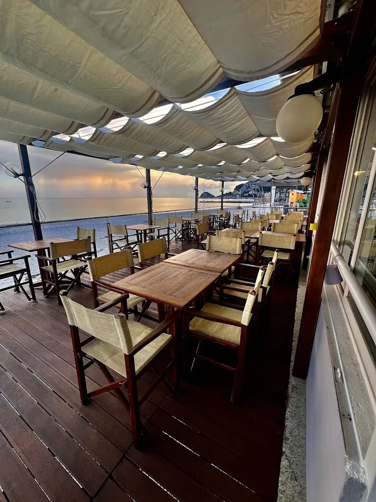 Ristorante Pizzeria La Bussola Bergeggi restaurant in Bergeggi