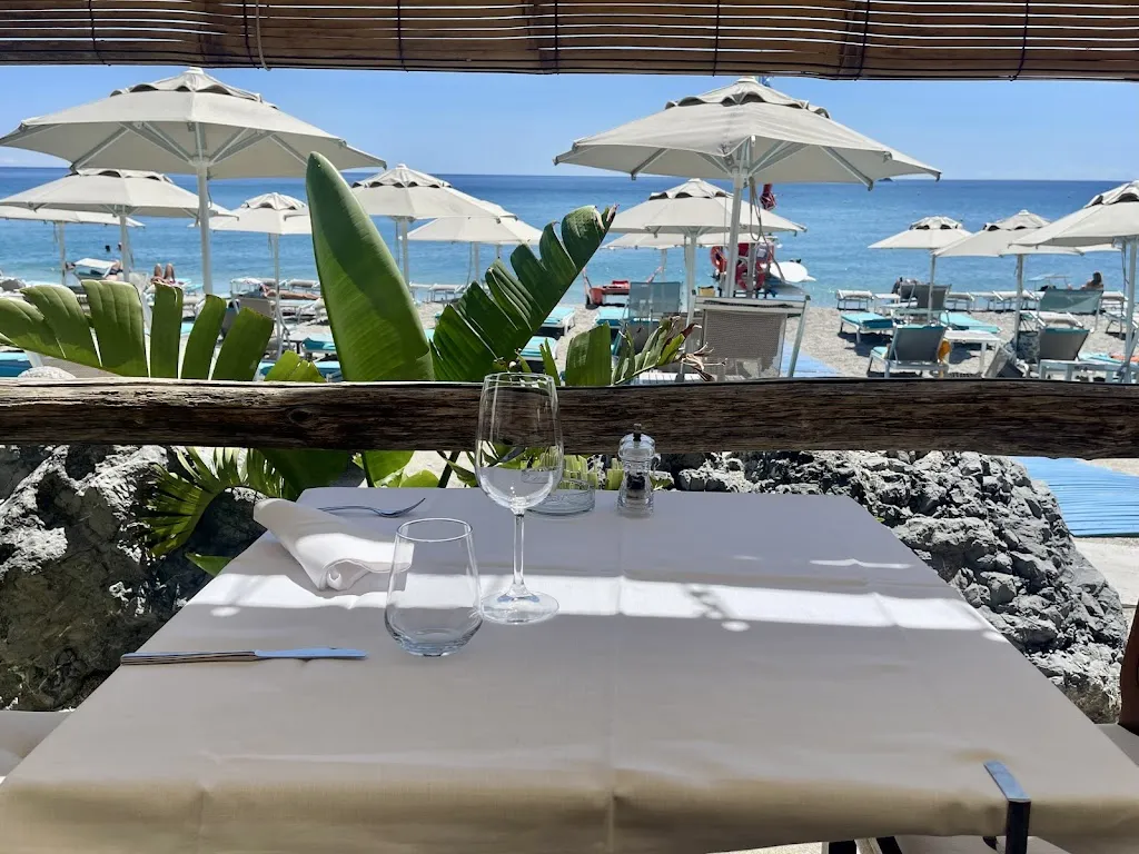 Ying S._Samoa Beach & Restaurant_Bergeggi_review