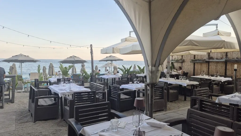 Samoa Beach & Restaurant_Bergeggi_slider_image_1