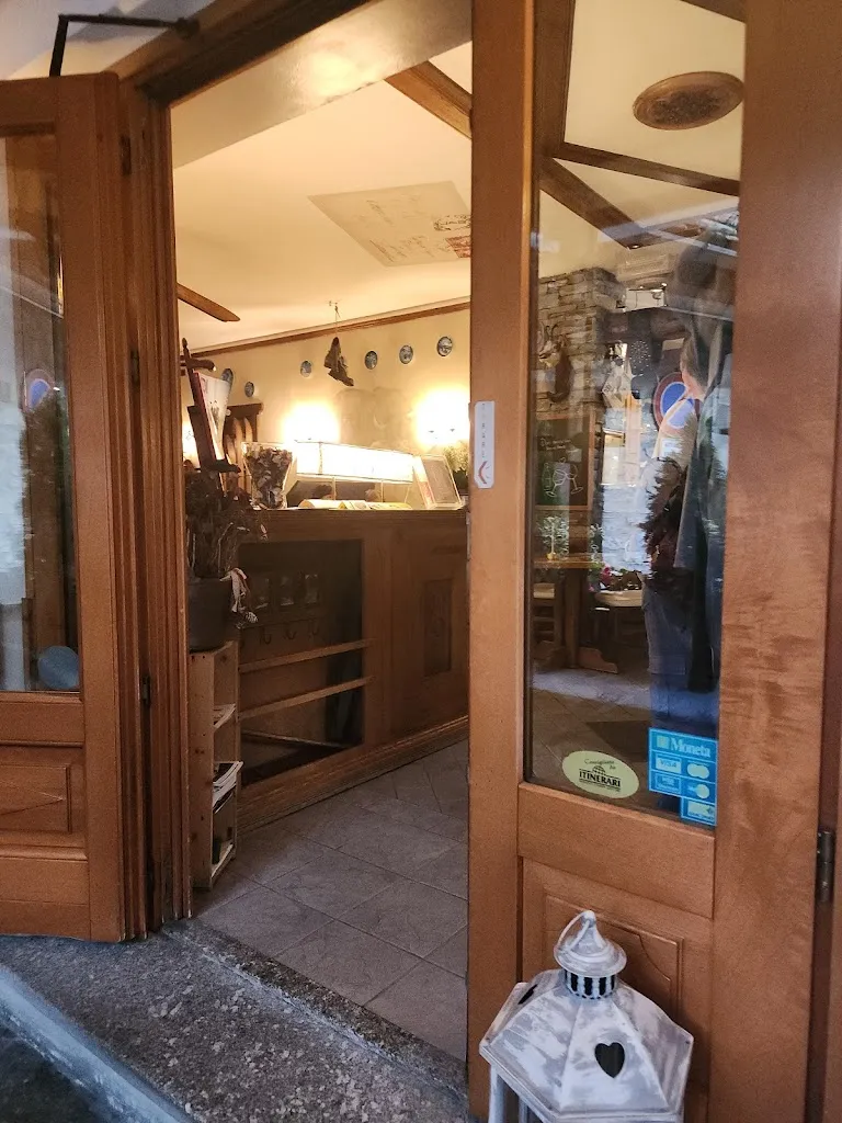 Van Bach_La Terrazza_Courmayeur_review