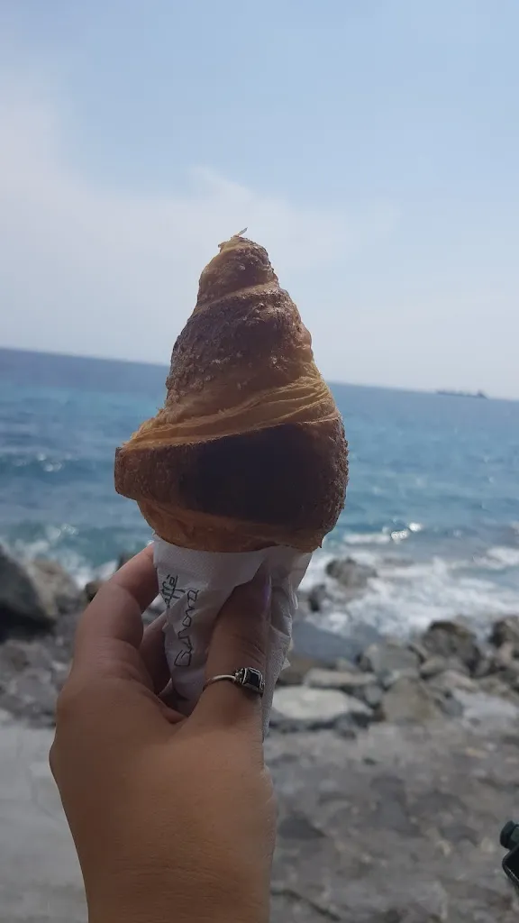 Amaya Shadow_Molo_Bogliasco_review