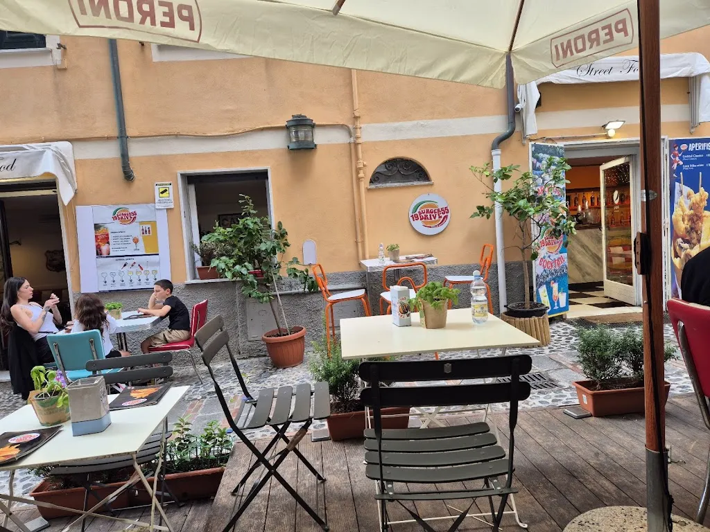 Burger Drive restaurant in Bogliasco