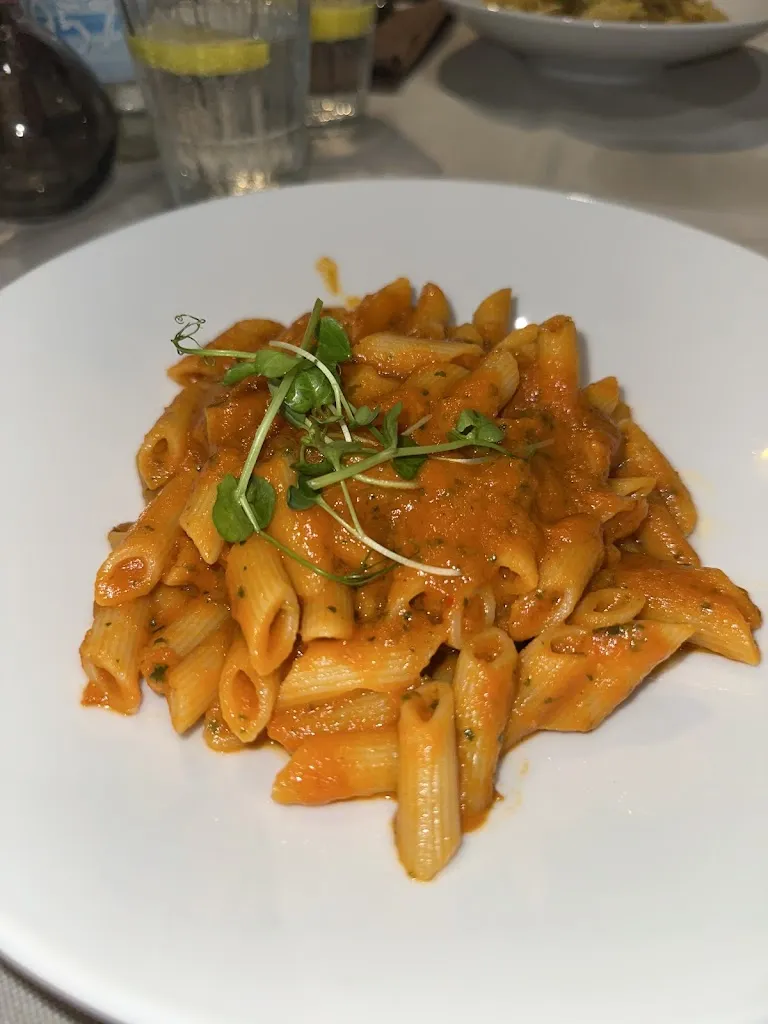 Maitreya Miotto_Restaurant Anita_Bolano_review