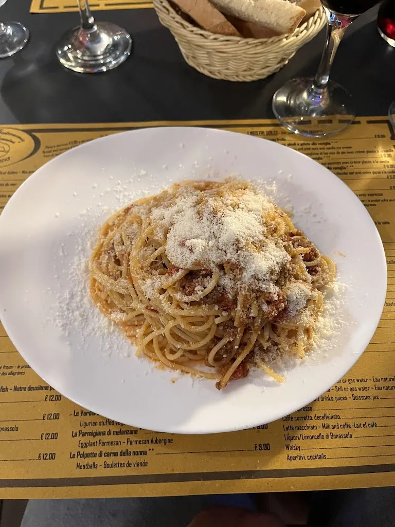 Pavelas Zolotariovas_Rosticceria Gastronomia La Madonnina_Bonassola_review