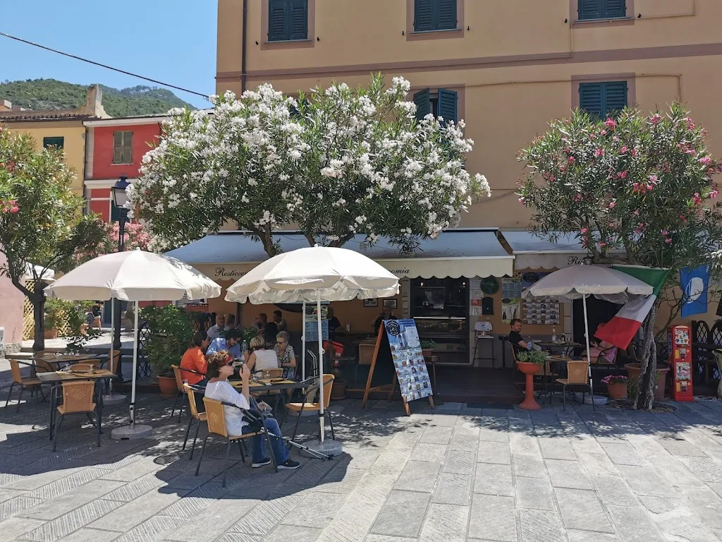 Rosticceria Gastronomia La Madonnina restaurant in Bonassola