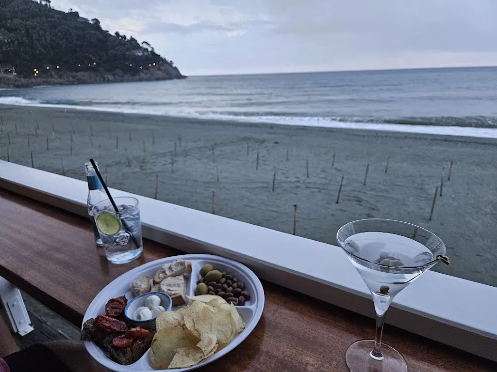 Kasia Bujnowska_Bagni San Giorgio_Bonassola_review