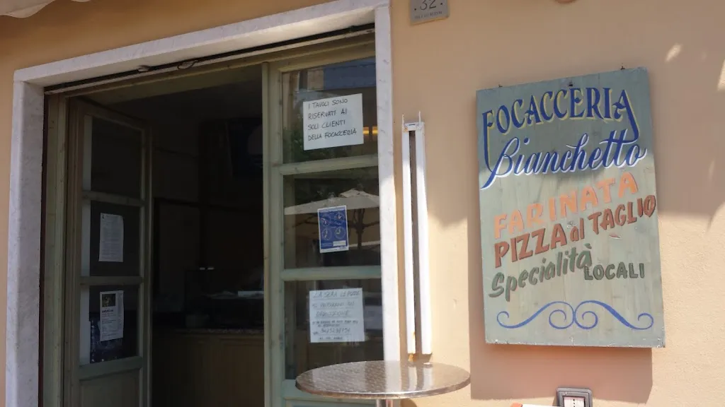 Focacceria Bianchetto restaurant in Bonassola