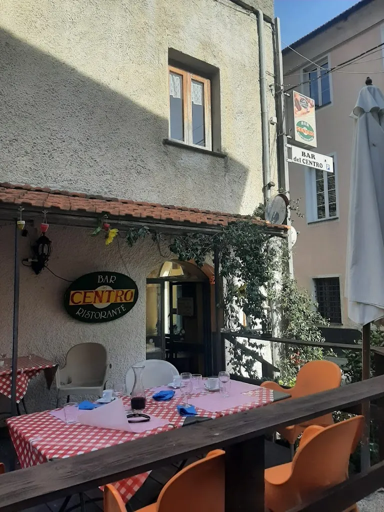 Bart Nieuwstraten_Bar del Centro_Borghetto d'Arroscia_recensione