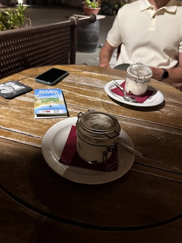 Oleksandra Burmenska_Antica Società 1893_Borgio_review