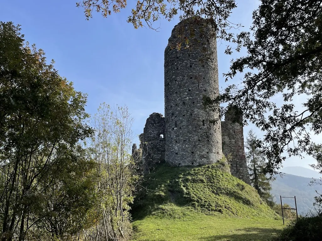 Castello di Borgo Fornari_Borgo Fornari-Pieve_slider_image_1