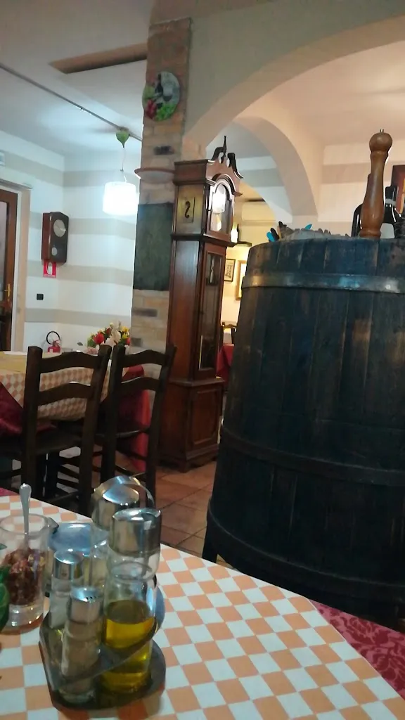 Trattoria dell'Autista_Brugnato_slider_image_2