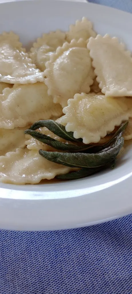 Ristorante Luna Blu_Brugnato_slider_image_2