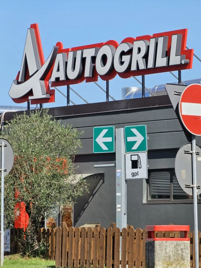 NiKoJlaY_Autogrill_Brugnato_review