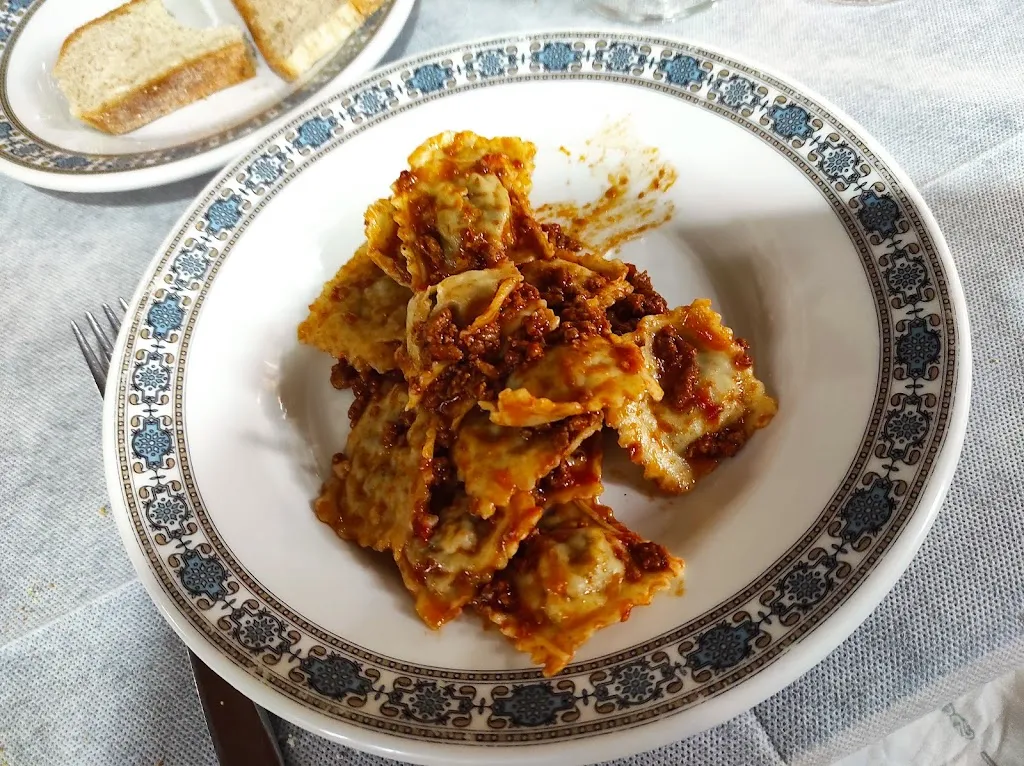 Donatella Simonetti_Albergo Al Cornoviglio Di Albergotti Daniela_Calice al Cornoviglio_review