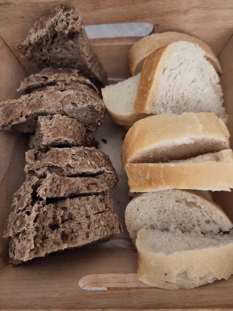 H F6s9H_Sciamadda_Calice Ligure_review