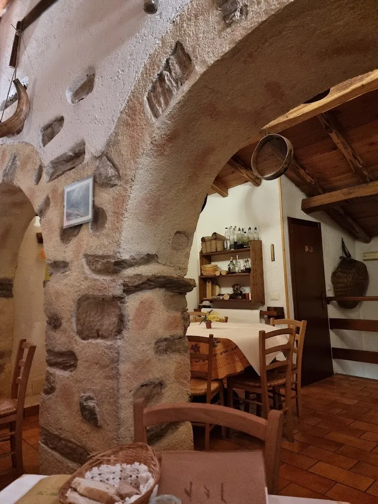 Lodovico Tamagnone_Un altro posto_Calice Ligure_review