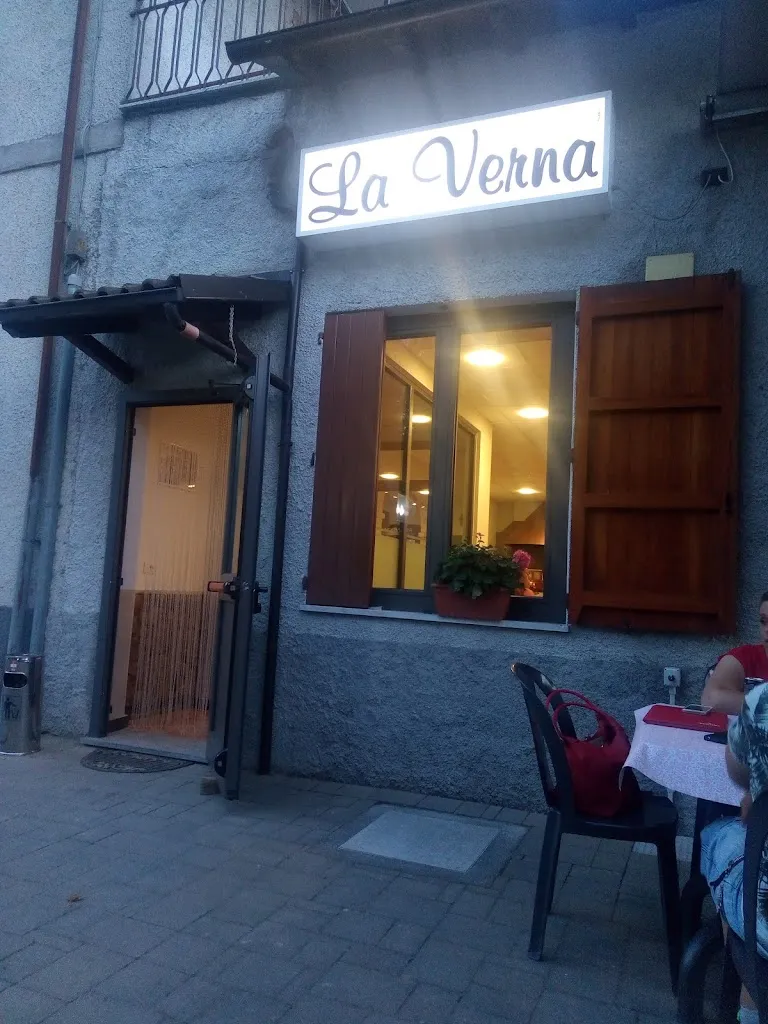 Pizzeria La Verna restaurant in Calizzano