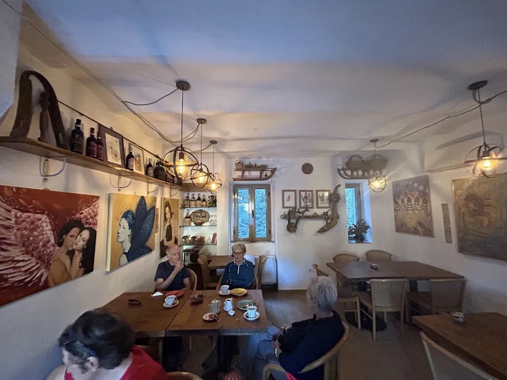 Rudolf Schips_Il rifugio_Calizzano_review