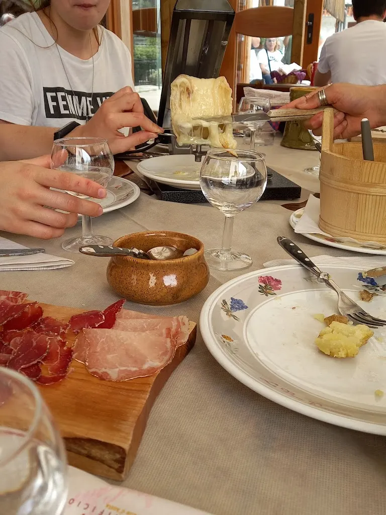 Filippo Poggioli_Le Vieux Pommier_Courmayeur_review