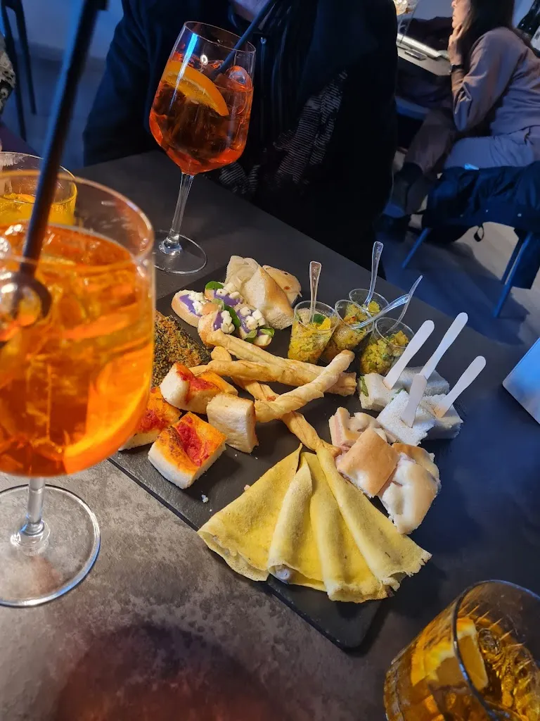 AL 78 Cafe Bistrot_Cairo Montenotte_slider_image_2