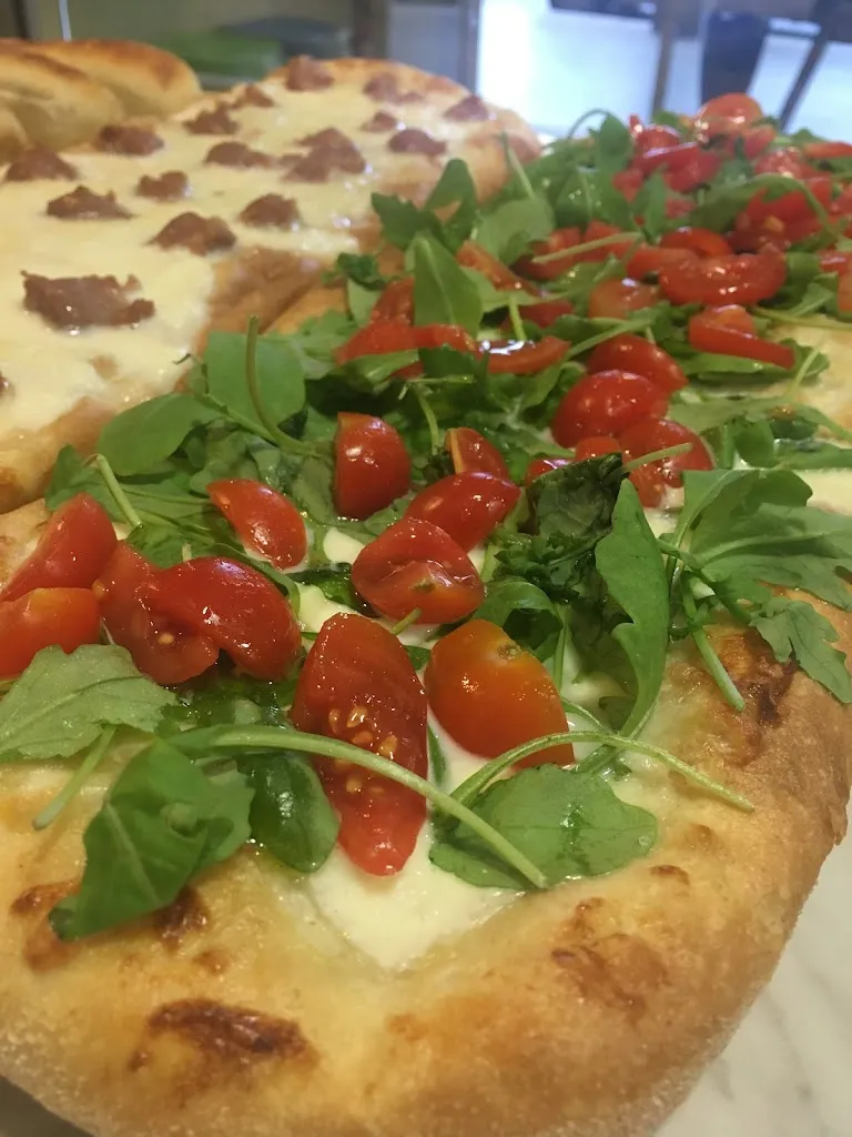 Pizza Più_Cairo Montenotte_slider_image_3