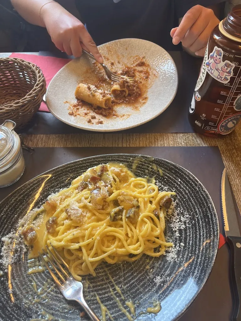 Justin Kuropas_Pizzeria Ristorante du Tunnel_Courmayeur_review