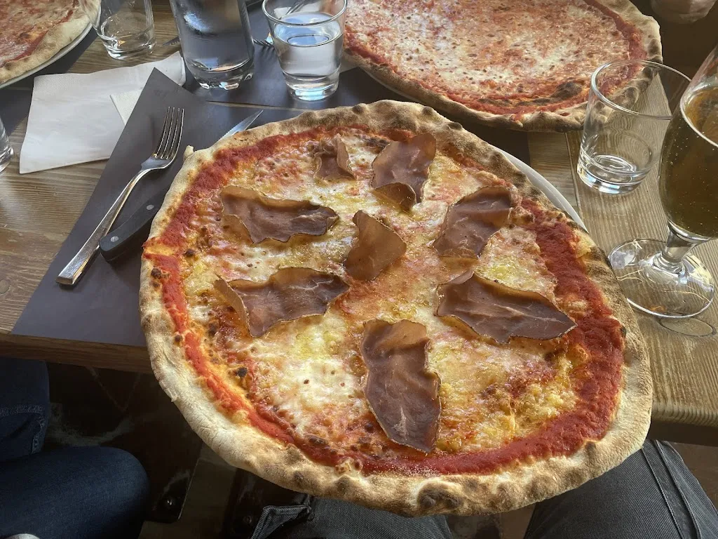 Pizzeria Ristorante du Tunnel_Courmayeur_slider_image_3