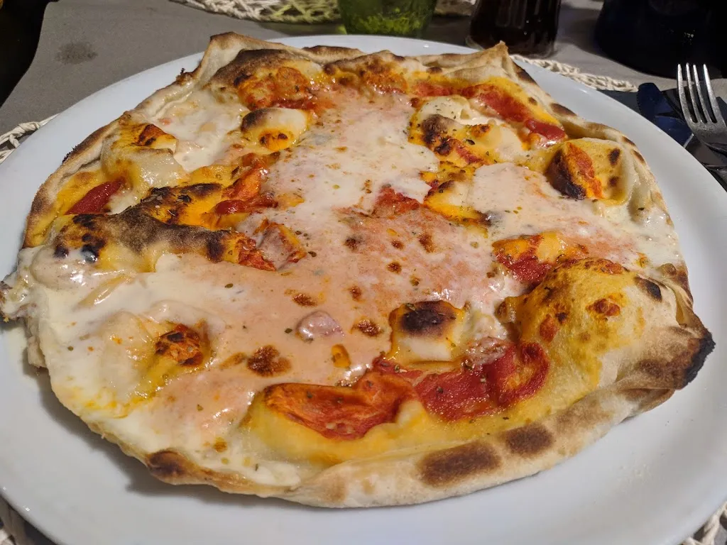 Mariavittoria Pesce_FREGUGGE PIZZA E CUCINA_Campo Ligure_review