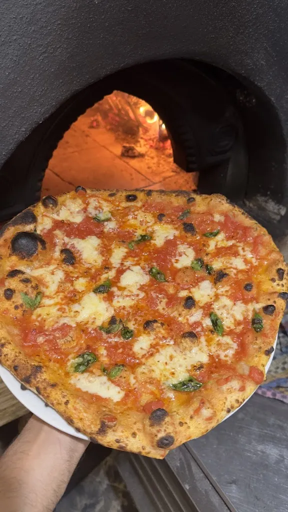 FREGUGGE PIZZA E CUCINA_Campo Ligure_slider_image_3