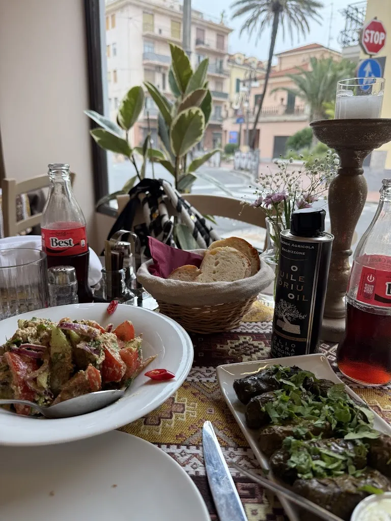 Melody Rasouli_Georgia Resto_Bordighera_review