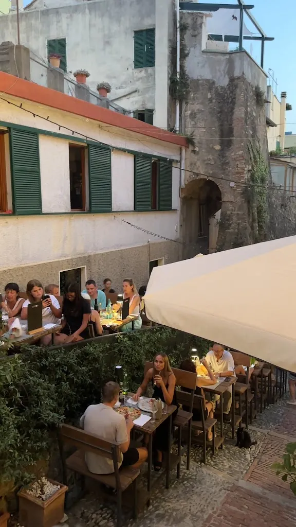 Danielle_Osteria Dei Berlegge_Bordighera_review