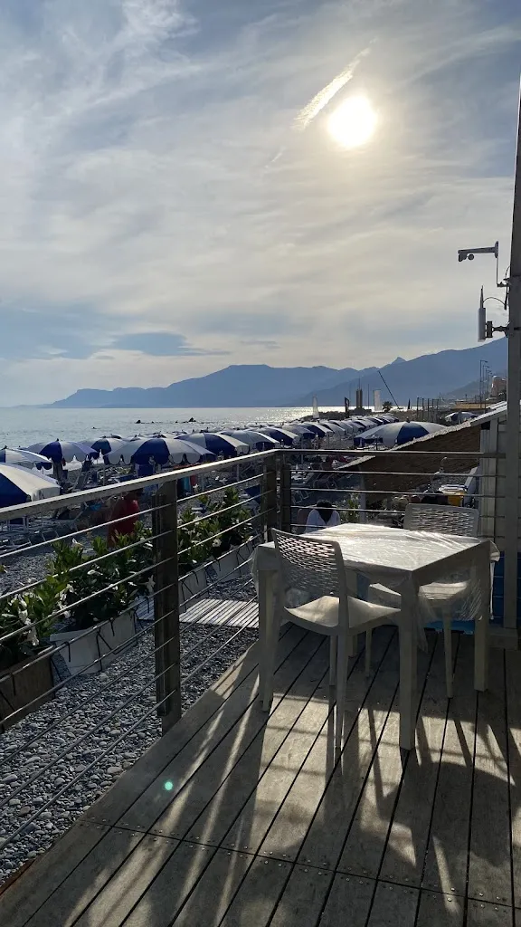 issa alawamleh_Bagni Trocadero club Bordighera_Bordighera_review