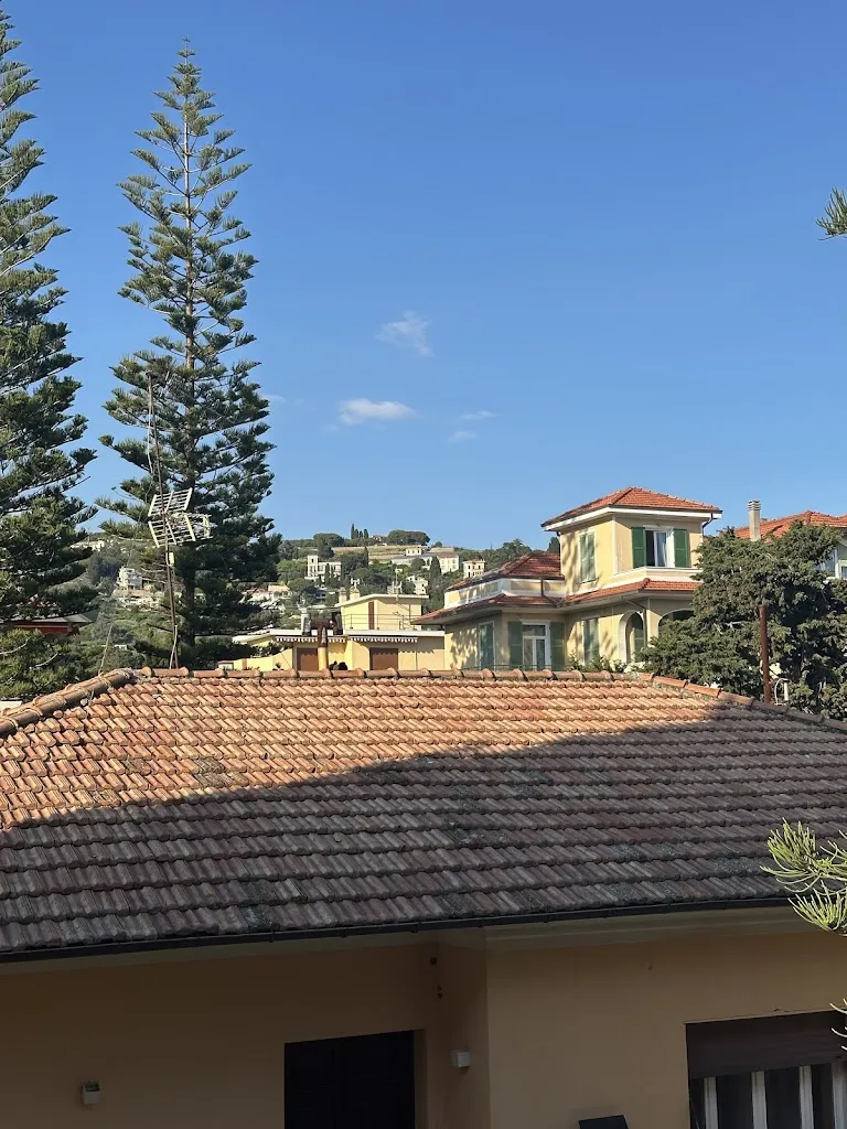 carrie parks_Gold Hotel_Bordighera_review