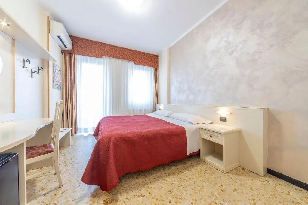 Gold Hotel_Bordighera_slider_image_3