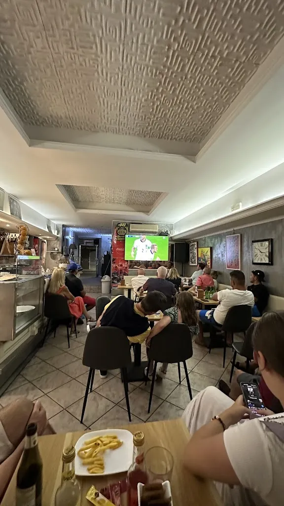 Roman Świderski_Caffè Mondino_Bordighera_review