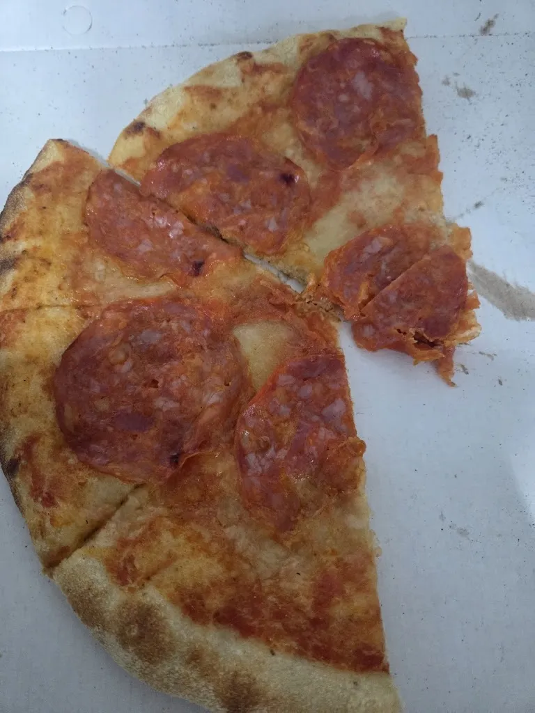 Ruthie Krahn_Pizzeria Sant'Ampelio_Bordighera_recensione