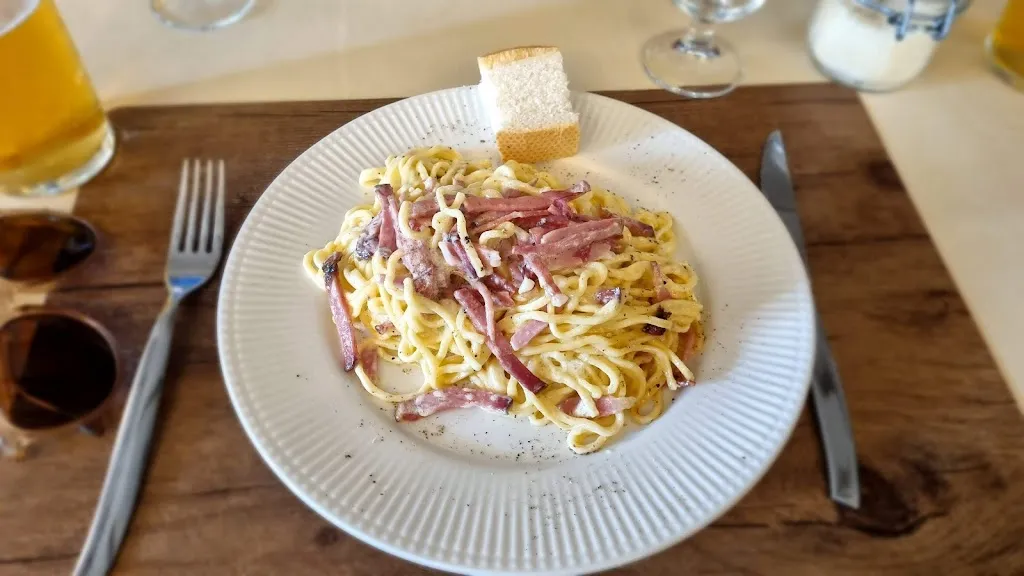 Ella Ovenden_La Zerotta_Courmayeur_review