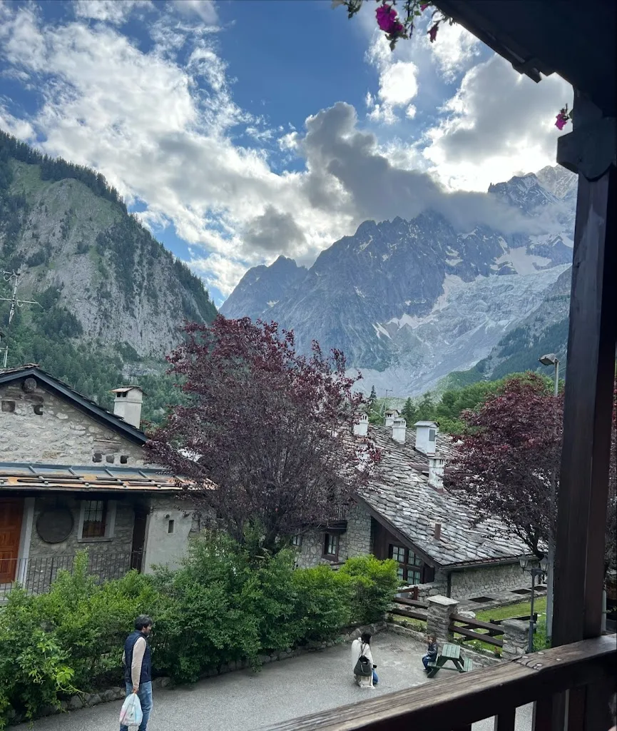 Jack Baxter_Locanda la Brenva - Hotel & Restaurant_Courmayeur_review