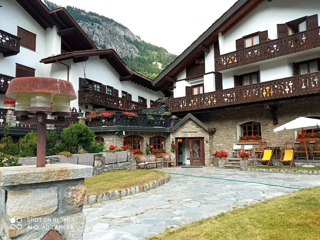 Ristorante del Viale_Courmayeur_slider_image_3