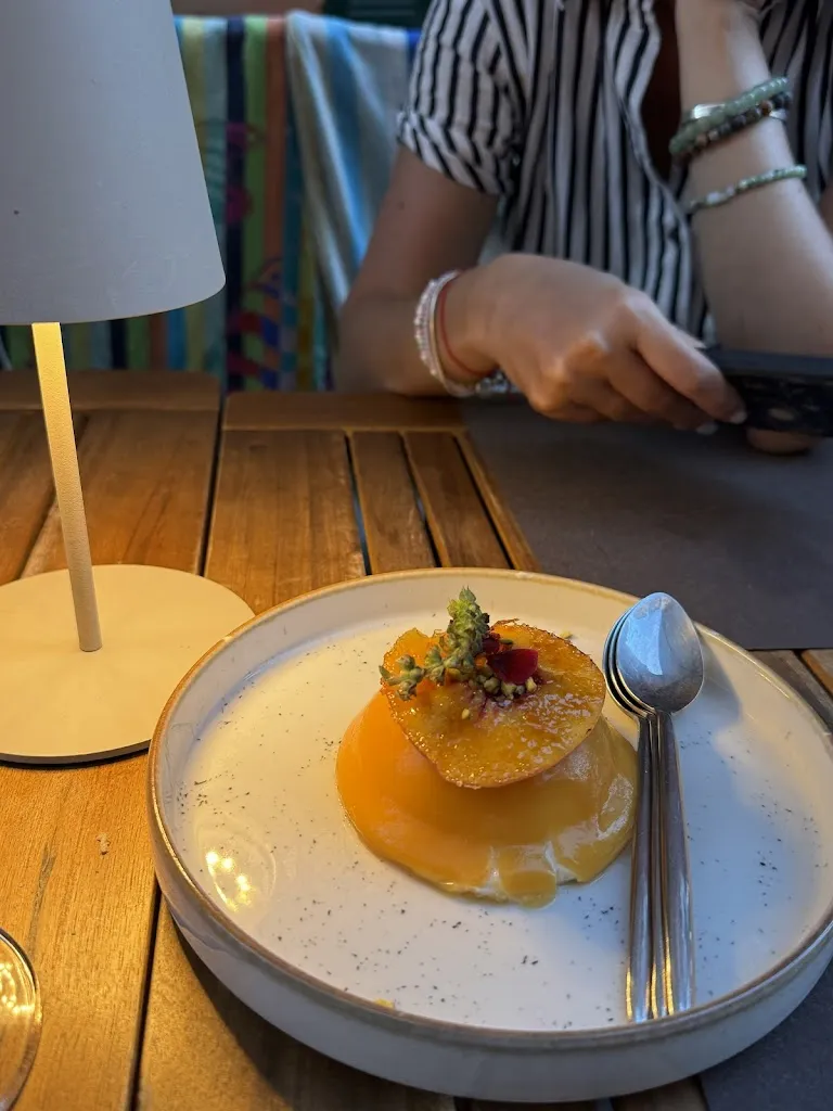 Rain Girl_Jack's Braceria_Camogli_review