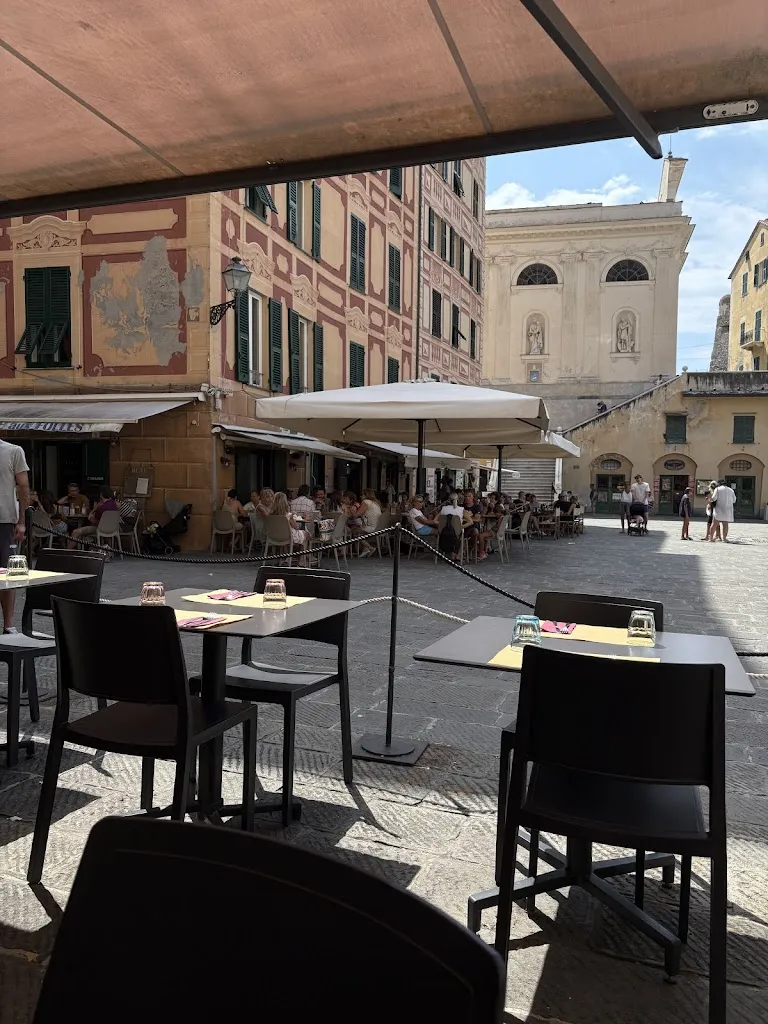 CIVICO 32 - Pizzeria Ristorante_Camogli_slider_image_3