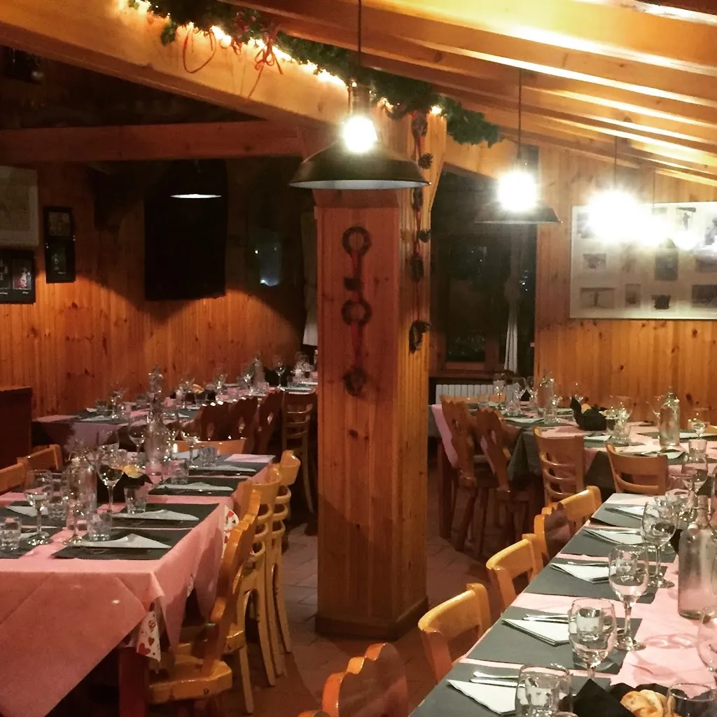 Alpetta Courmayeur Plan Checrouit restaurant in Courmayeur