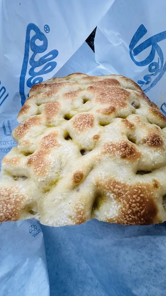 Marco Colombo_Focacceria Revello_Camogli_review