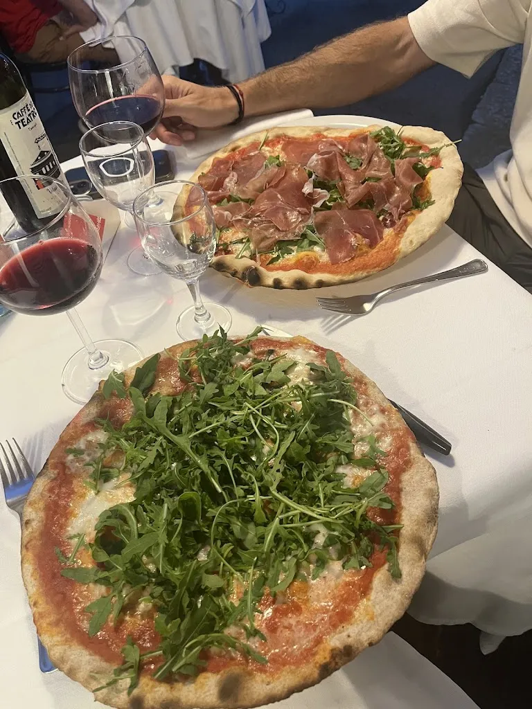 IN TEATRO PIZZERIA CAMOGLI_Camogli_slider_image_3