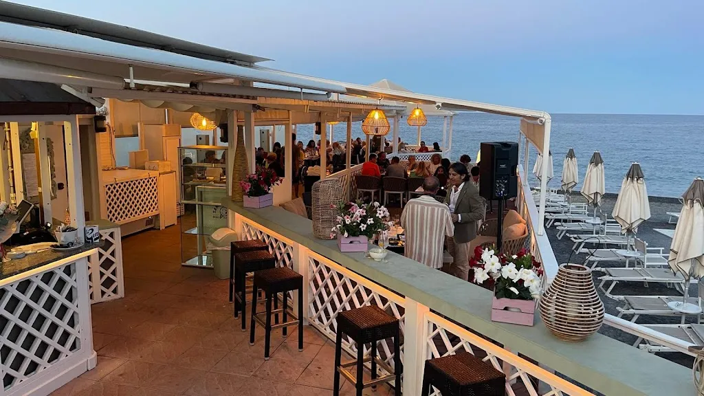 RoseBerry Restaurant Albenga restaurant in Campochiesa