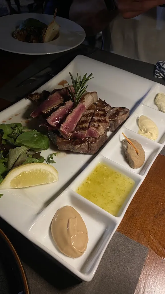 Vitoria Bet_Nino's Braxerie_Campochiesa_review