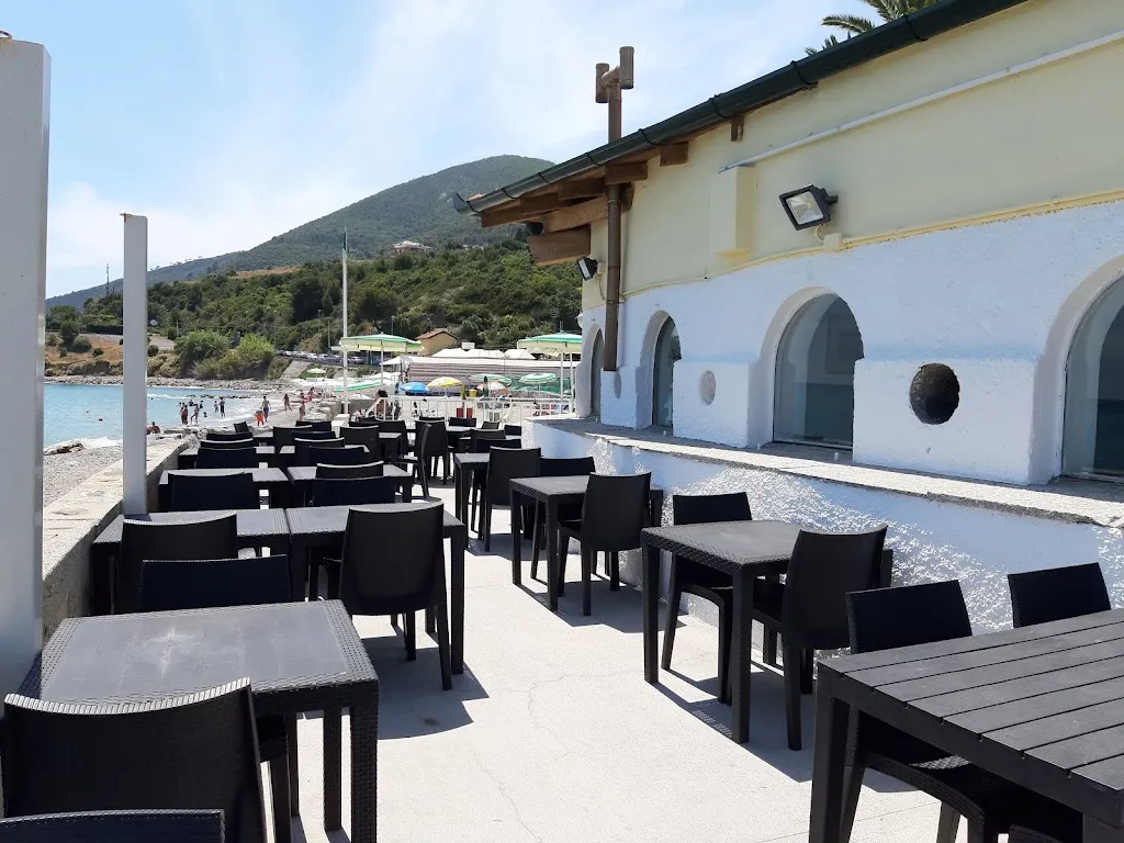 Trattoria del mare restaurant in Campochiesa