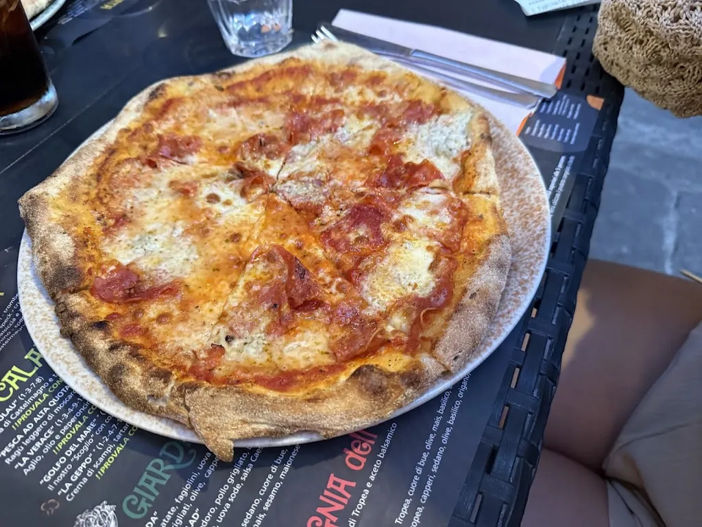 Fa Fumme - Pizzeria Farinata Cucina Del Territorio_Campochiesa_slider_image_3